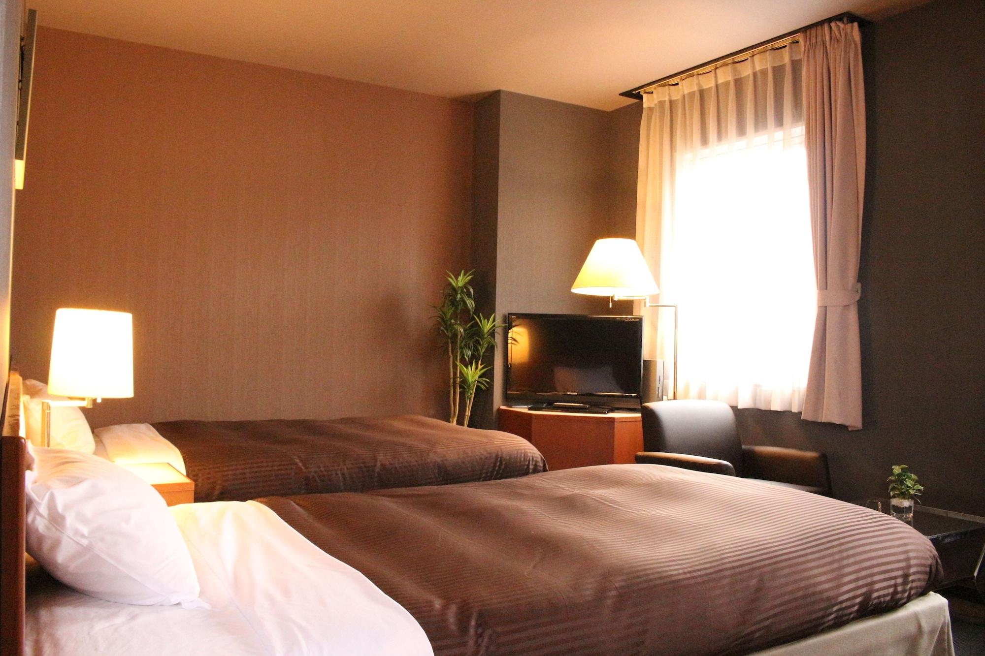 Hotel Livemax Budget Hiratsuka Ekimae Esterno foto