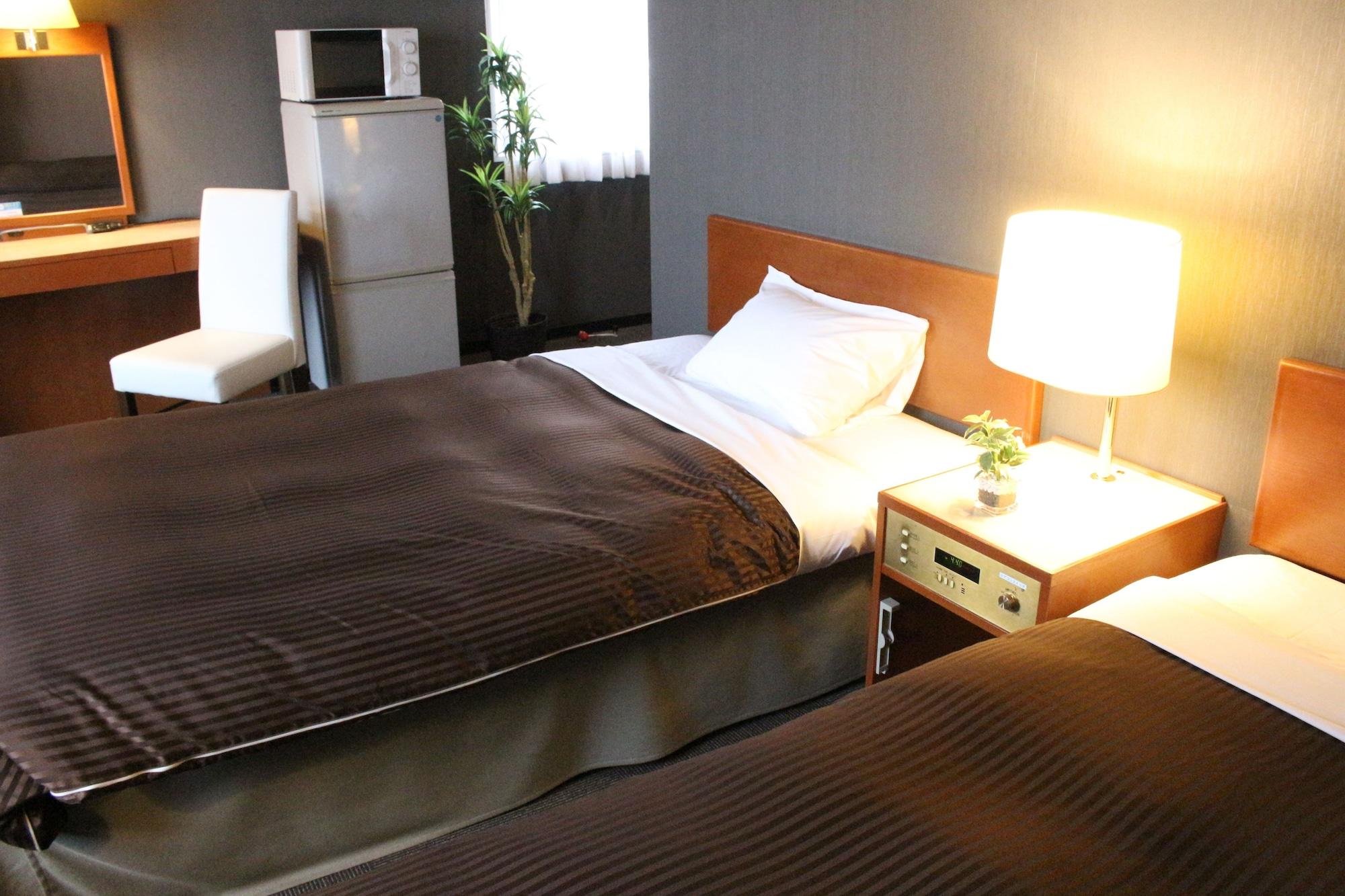 Hotel Livemax Budget Hiratsuka Ekimae Esterno foto